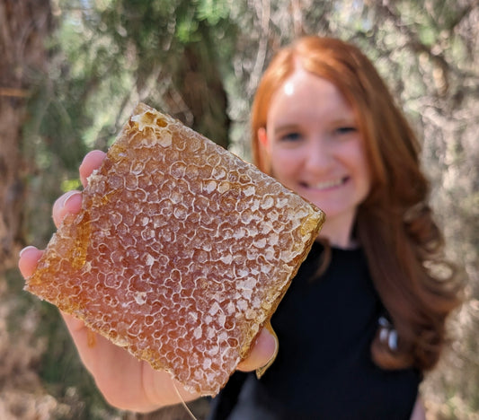 Natural Honeycomb, the Sweet Wonder: Health Benefits and Delicious Ways to Enjoy