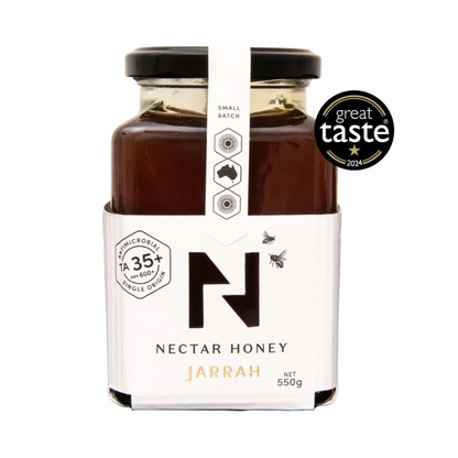 Jar of 550g Jarrah honey.